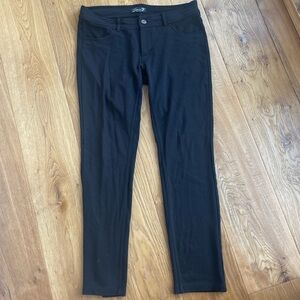 Seven7 pants that look like jeans🌸